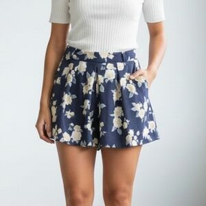 Floral Navy Pleated Women's Shorts